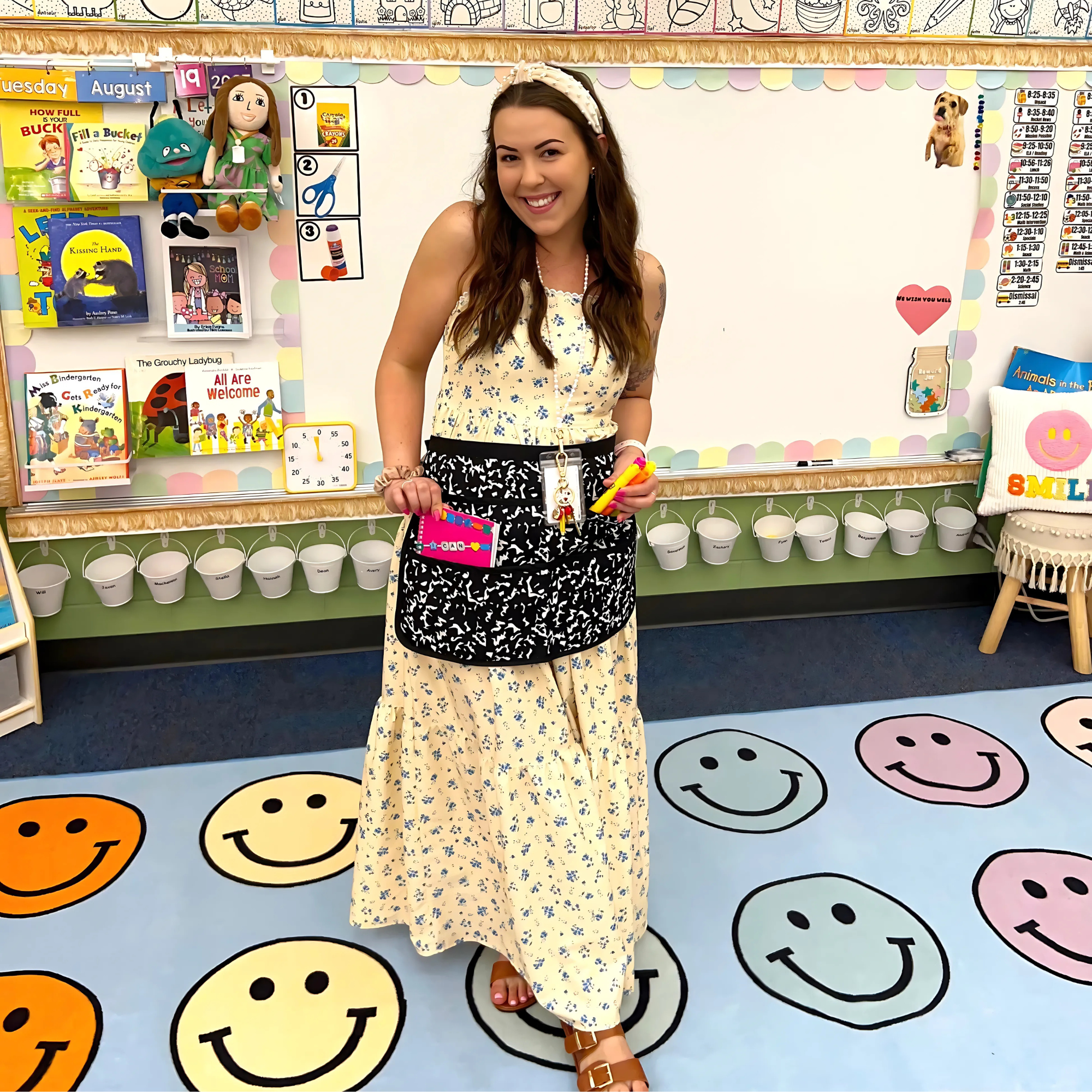 Teacher Apron: Stylish & Practical